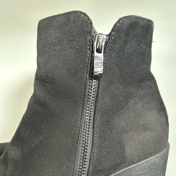 Dream Paris Chunky Heel Ankle Boot - Size 9 - Picture 5 of 15